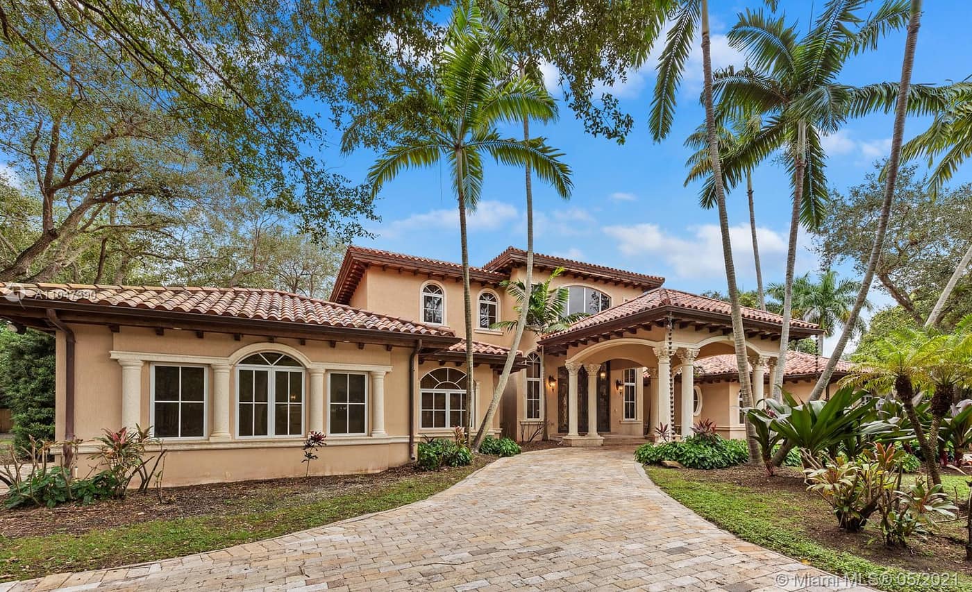 10700 Southwest 67th Court, Pinecrest